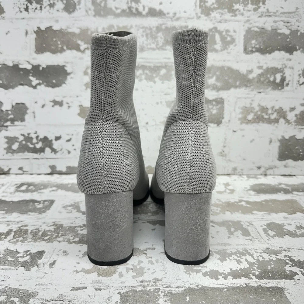 Mia Piana‎ Sock Bootie Womens 9M Gray Silver Fleck Knit Ankle Block Heel Stretch